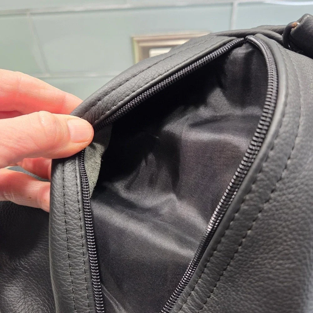 NEW Black Leather Motorcycle Saddle Bag Travel Weekend Overnight‎ Pockets